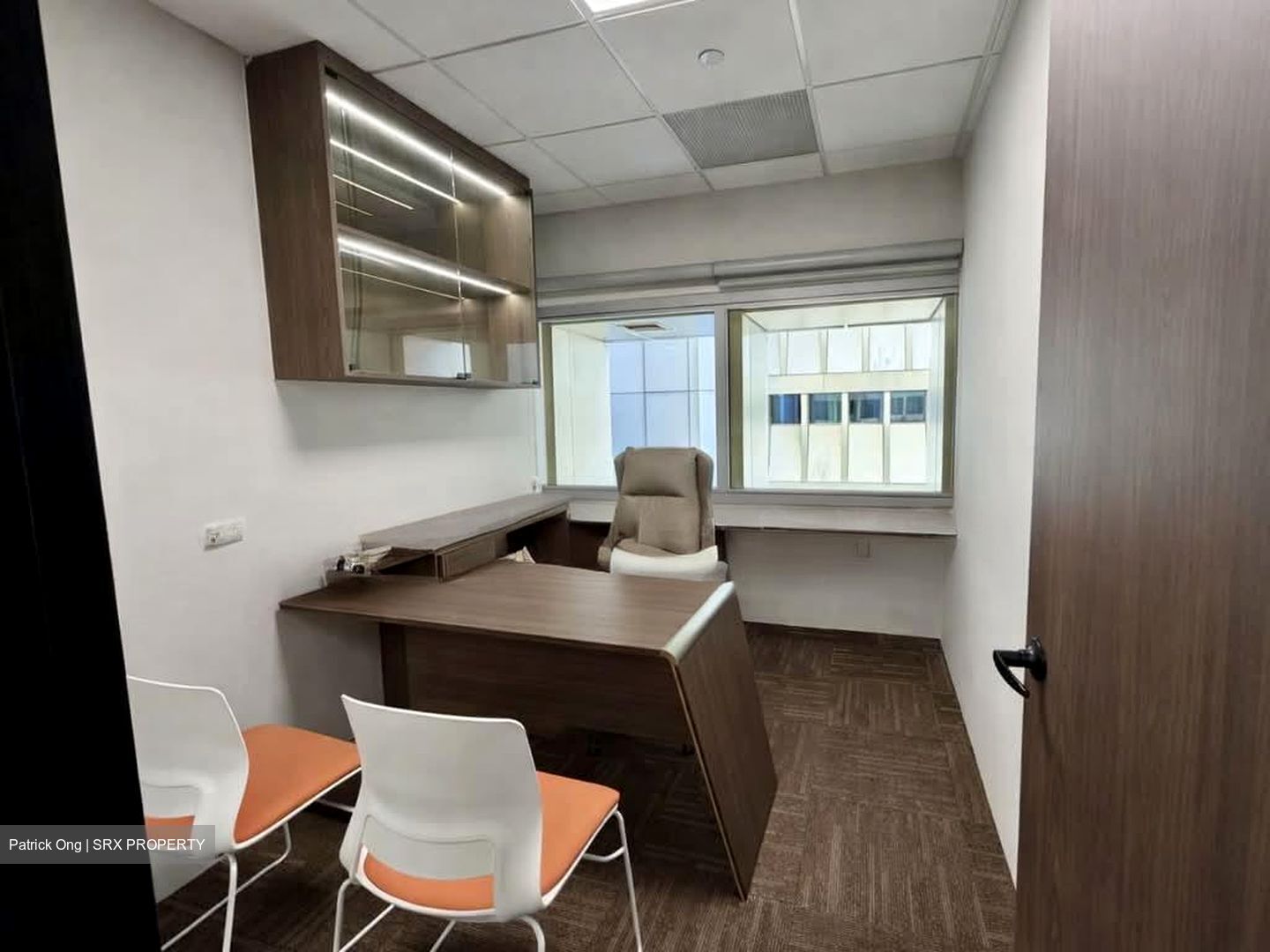 111 Somerset (D9), Office #562146711